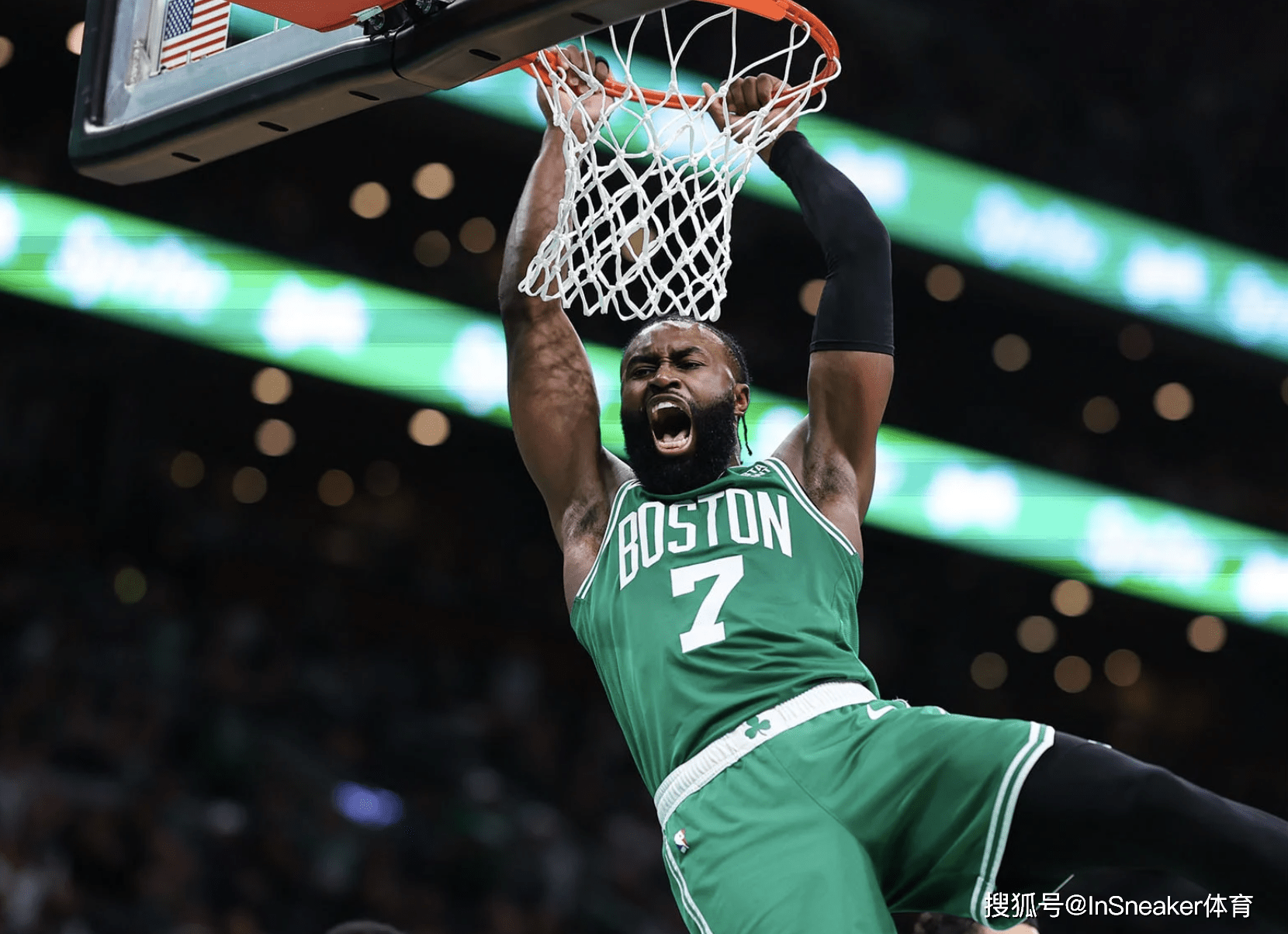 焦于两点 焦于两点