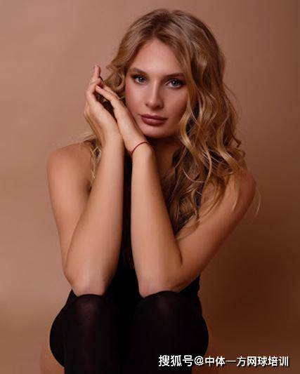 富的场景中 富的场景中